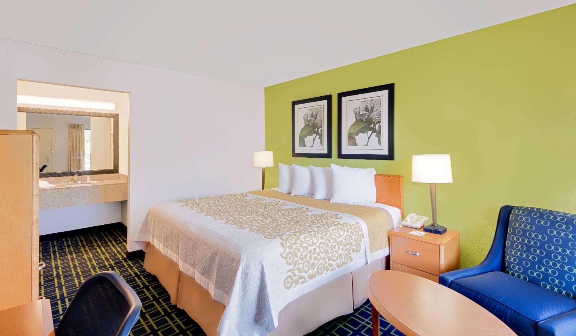 Days Inn By Wyndham Easton Exteriér fotografie